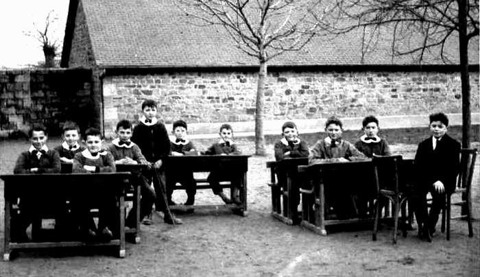 Pluzunet (Bretagne) : anne scolaire 1950-1960.
