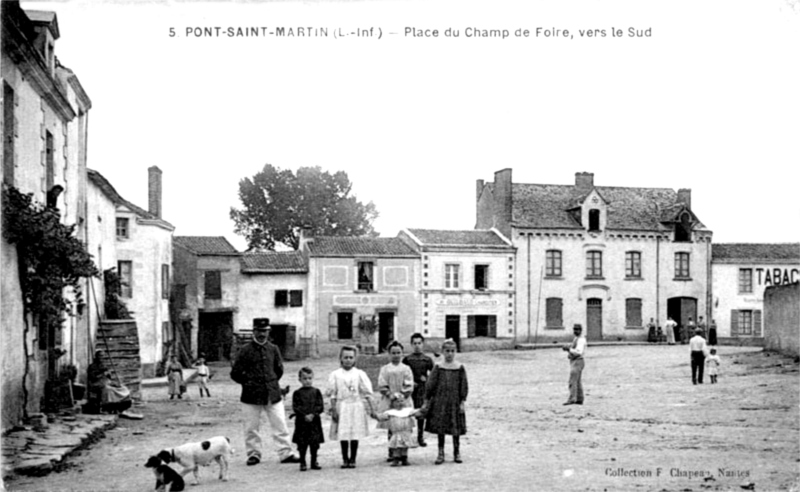 Ville de Pont-Saint-Martin (Bretagne).