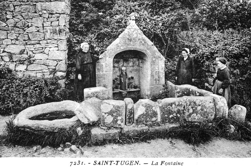 Fontaine de Saint-Tugen  Primelin (Bretagne).