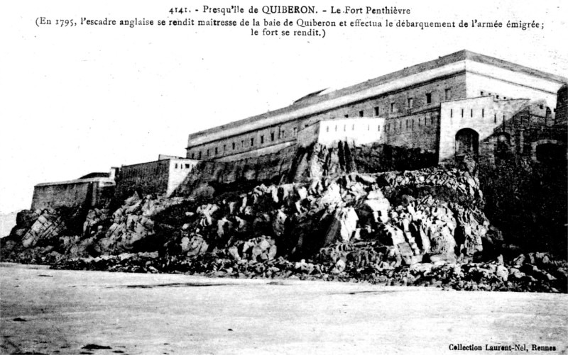 Ville de Quiberon (Bretagne) : fort de Penthivre.