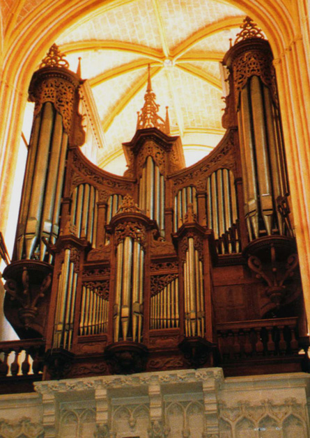 Quimper : cathdrale Saint-Corentin (Grandes orgues de Dallam, refaites par Cavaill-Coll