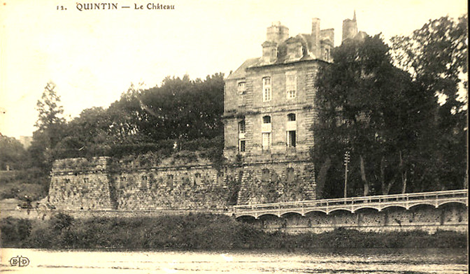 Chteau de Quintin (Bretagne).