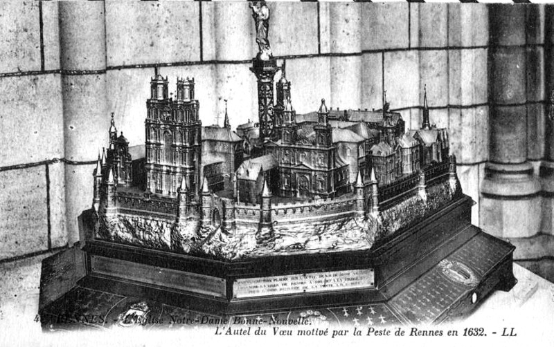 Rennes : Notre-Dame de Bonne Nouvelle. L'autel du voeu motiv par la peste de Rennes en 1632.