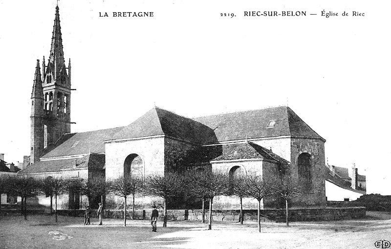 Eglise de Riec-sur-Belon (Bretagne).