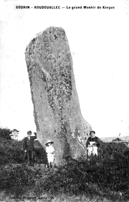 Menhir de Roudouallec (Bretagne).