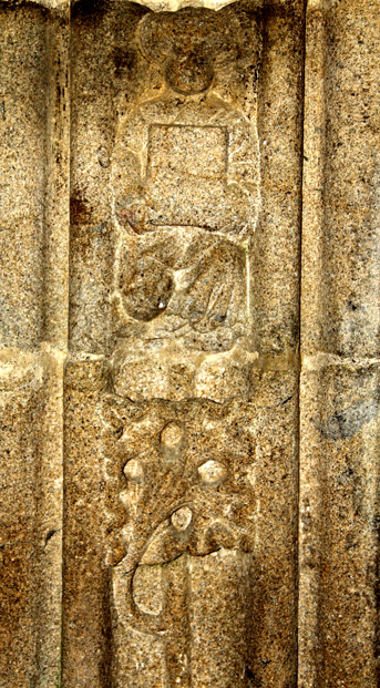 Pilier de l'glise Notre-Dame de Runan (Bretagne)