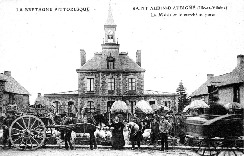 Mairie de Saint-Aubin-d'Aubign (Bretagne).