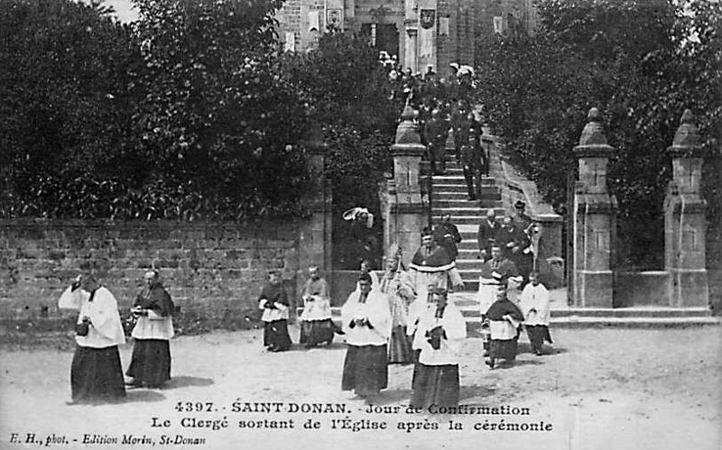 Saint-Donan (Bretagne) : l'glise.