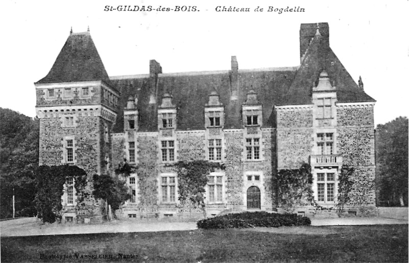 Chteau de Bogdelin  Saint-Gildas-des-Bois (anciennement en Bretagne).