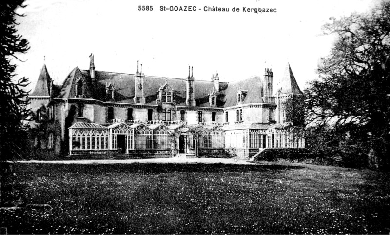Chteau de Kergoazec  Saint-Goazec (Bretagne).