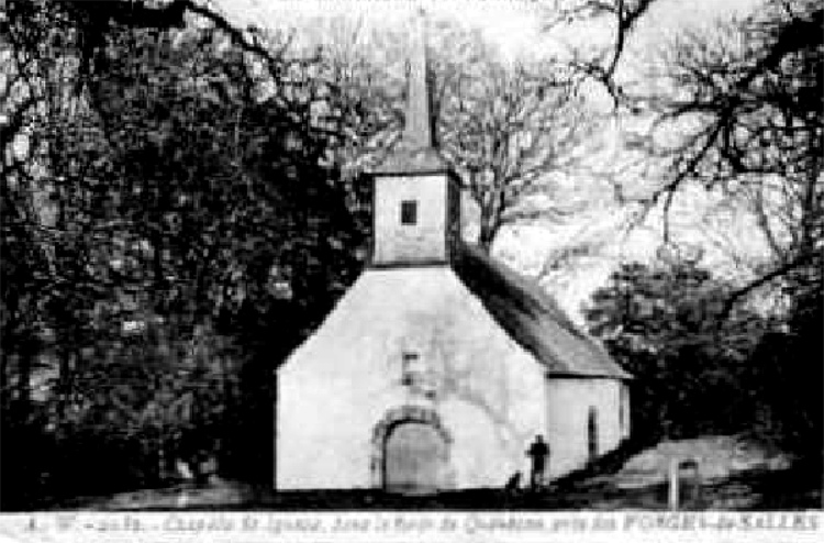Perret (Bretagne) : la chapelle Saint-Ignace, dans la fort de Quenecant.