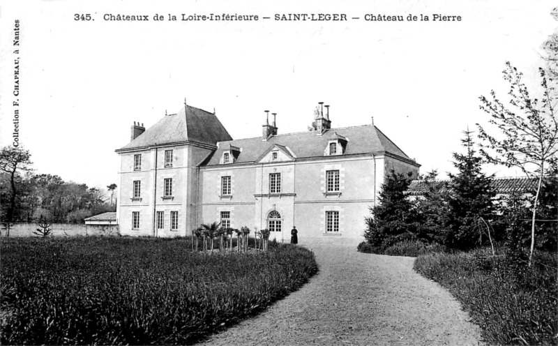 Chteau de la Pierre  Saint-Lger-les-Vignes (Bretagne).