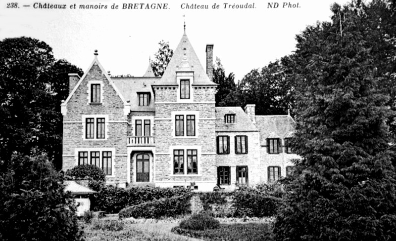 Le chteau de Troudal  Saint-Martin-des-Champs (Bretagne).