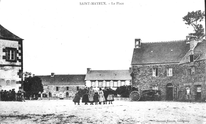 Ville de Saint-Mayeux (Bretagne).