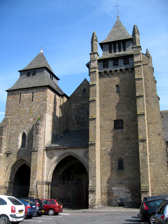 Saint-Brieuc (Bretagne): cathdrale Saint-Etienne (faade Ouest, entre principale)