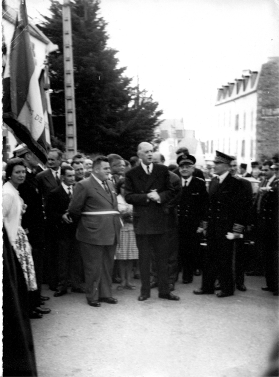 Visite du Gnral De Gaulle  Saint-Michel-en-Grve en Septembre 1960 (Bretagne).