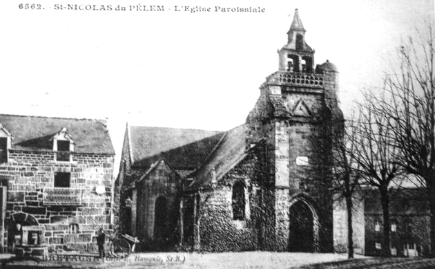 Eglise paroissiale de Saint-Nicolas-du-Pelem (Bretagne).