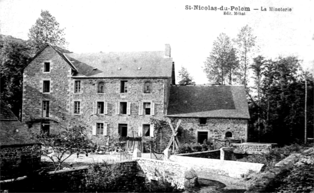 Saint-Nicolas-du-Pelem (Bretagne) : minoterie.