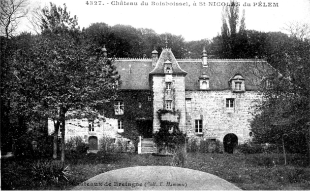 Saint-Nicolas-du-Pelem (Bretagne) : chteau de Boisboissel.