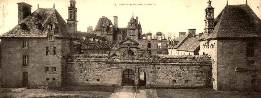 Saint-Vougay (Bretagne) : chteau de Kerjean.