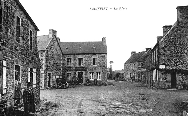Bourg de Squiffiec (Bretagne).