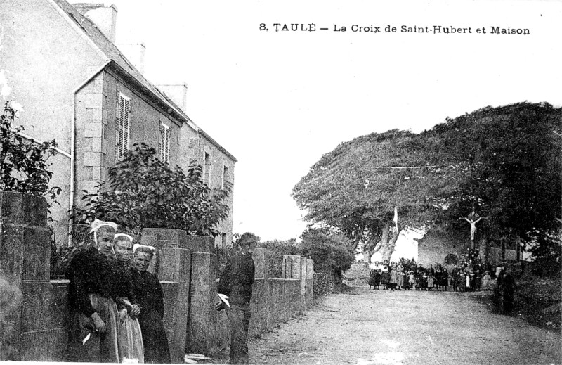 Ville de Taul (Bretagne).