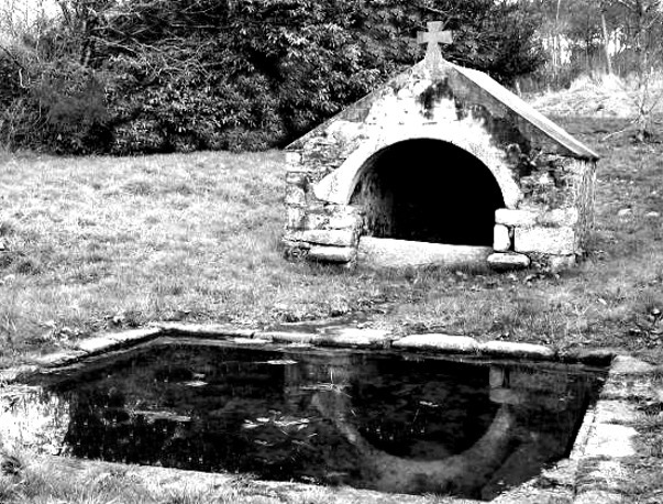 Fontaine Sainte-Lienne de Thhillac (Bretagne).