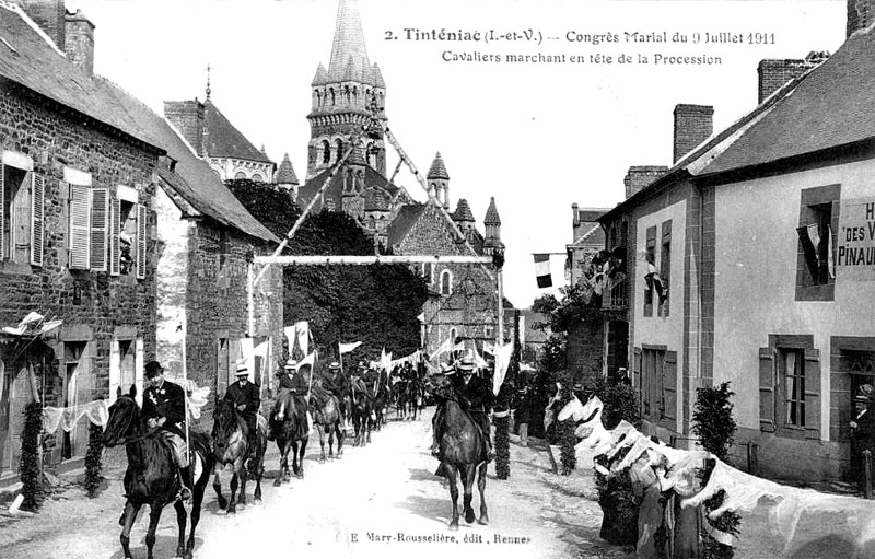 Ville de Tintniac (Bretagne).
