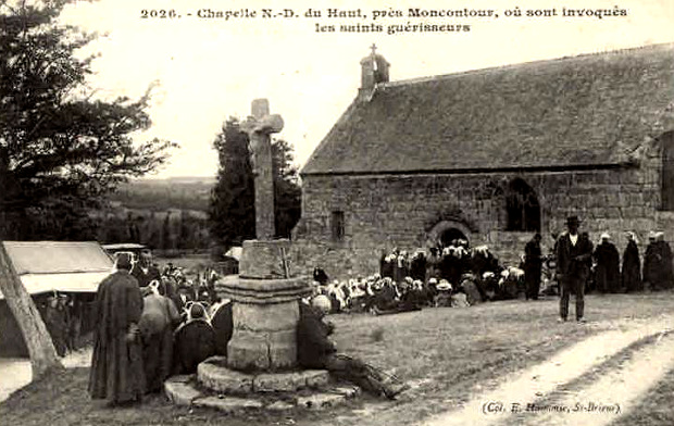 Ville de Trdaniel (Bretagne) : chapelle Notre-Dame du Haut.