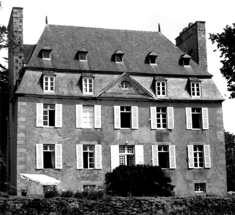 Trdarzec (Bretagne) : le chteau de Kerhir.