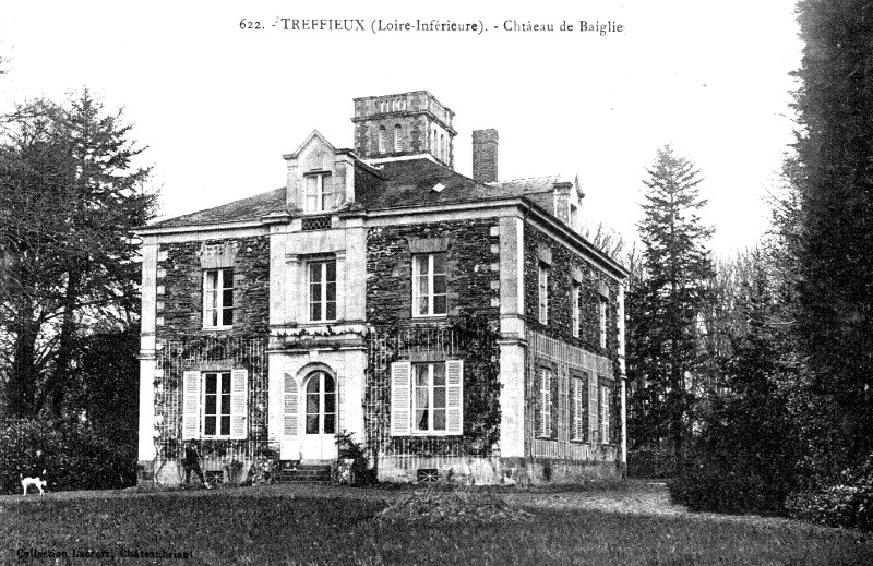 Chteau de Bgly ou Baiglie  Treffieux (anciennement en Bretagne)..