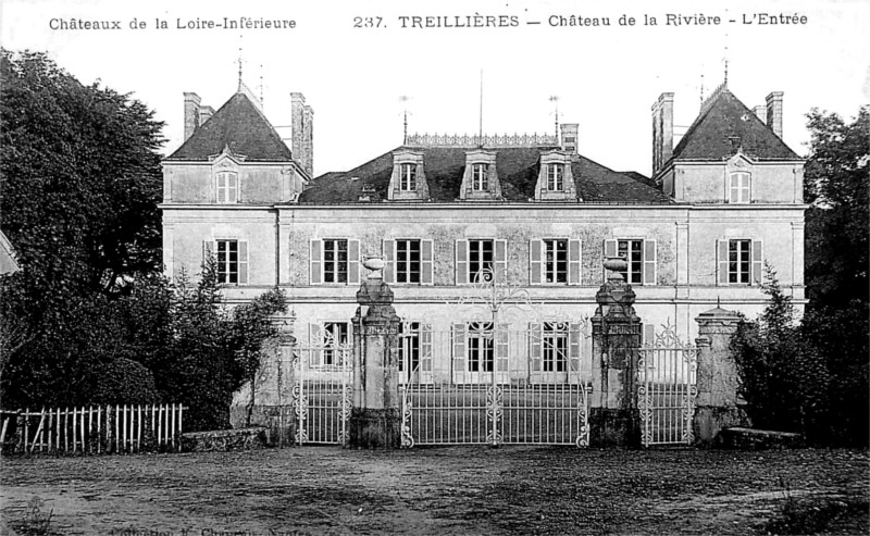 Chteau de la Rivire ou Haut-Gesvres  Treillires (Bretagne).
