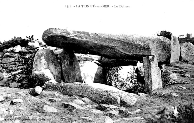 Dolmen de la Trinit-sur-Mer (Bretagne).