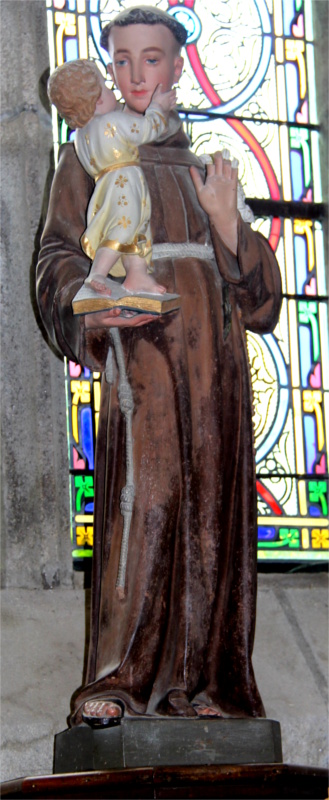 Statue de l'glise du Vieux-March (Bretagne).