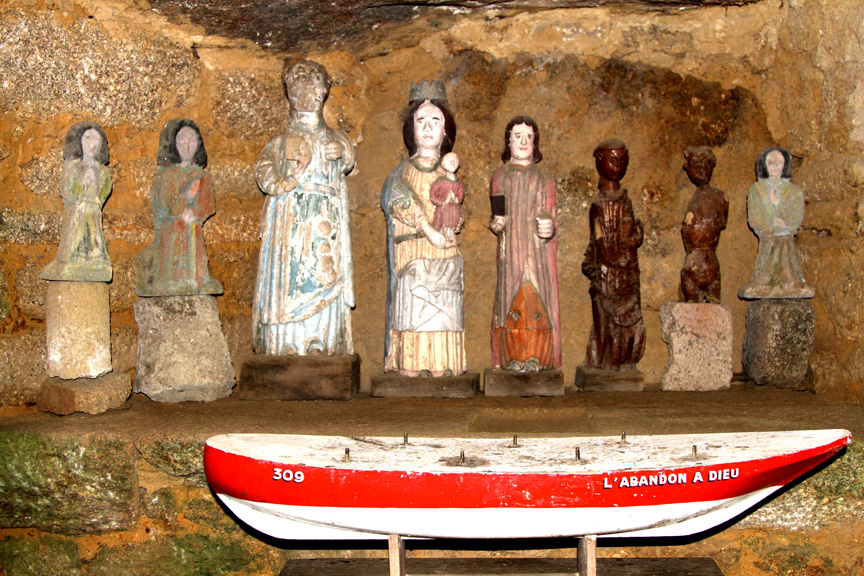 Vieux-March : la chapelle des Sept Saints (crypte)
